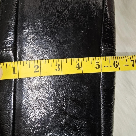 Coach Gallery Embossed Patent Leather shoulder Bag Black  #19462 EUC - Picture 15 of 15